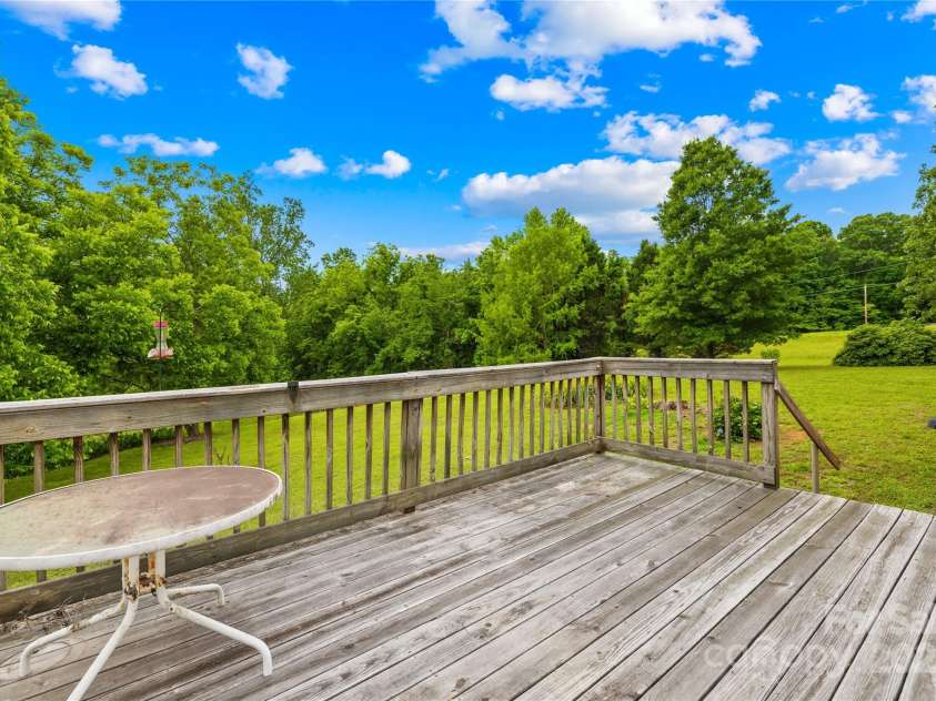 2309 Potter Road, Waxhaw, NC 28173.  MLS# CAR4261368, YatesRealty ID 14445. 