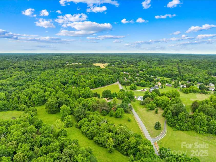 2309 Potter Road, Waxhaw, NC 28173.  MLS# CAR4261368, YatesRealty ID 14445. 