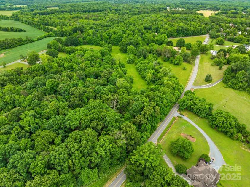 2309 Potter Road, Waxhaw, NC 28173.  MLS# CAR4261368, YatesRealty ID 14445. 
