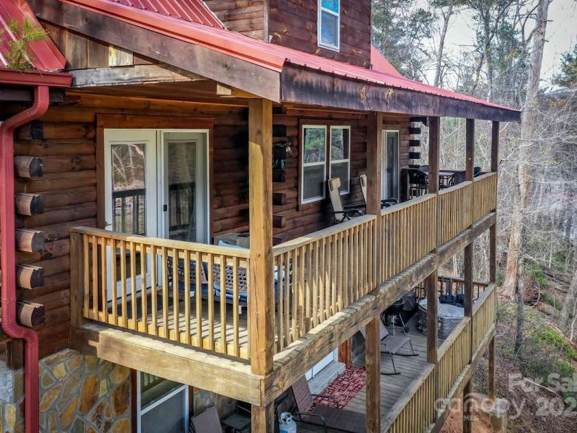 351 Chickadee Avenue, Lake Lure, NC 28746.  MLS# CAR4239478, YatesRealty ID 14446. 
