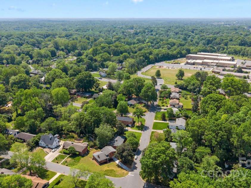 5301 Baker Drive, Charlotte, NC 28210.  MLS# CAR4246783, YatesRealty ID 14446. 