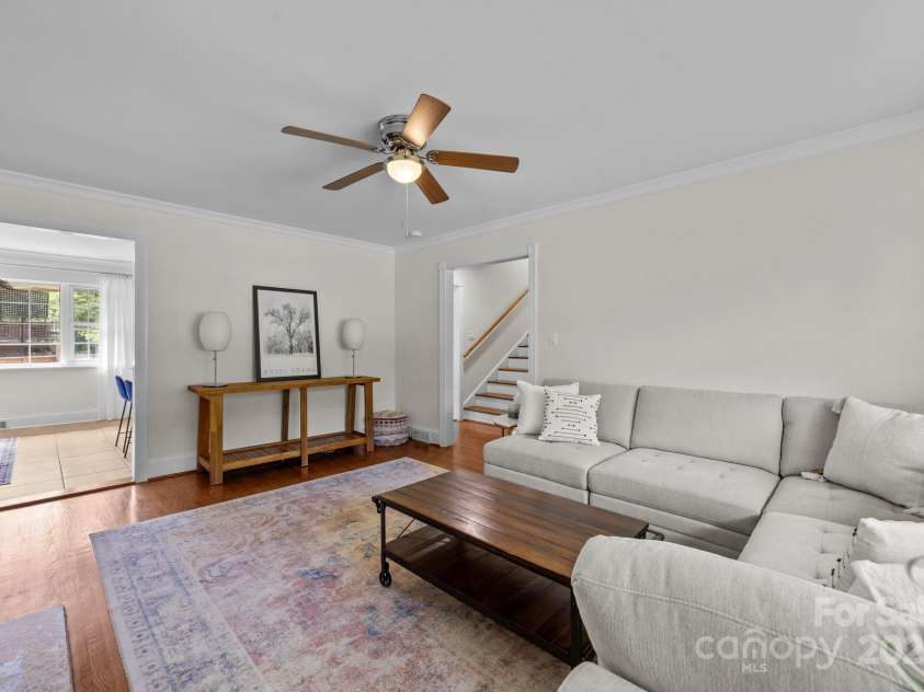 5301 Baker Drive, Charlotte, NC 28210.  MLS# CAR4246783, YatesRealty ID 14446. 