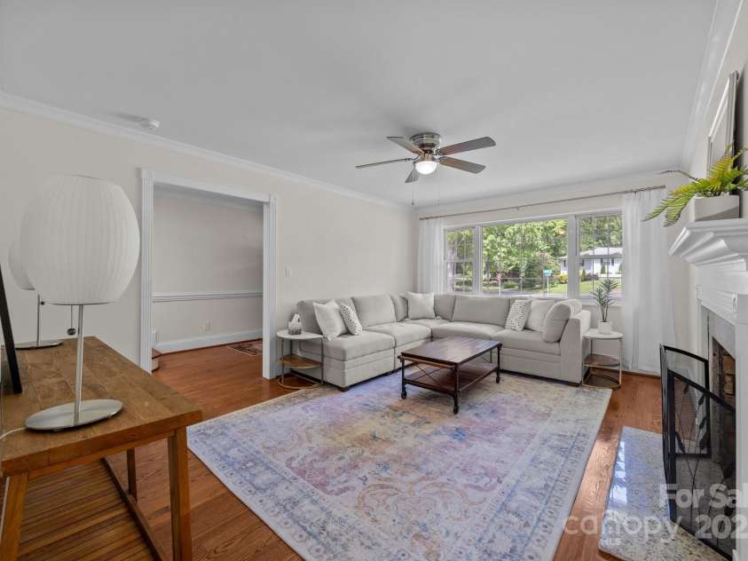 5301 Baker Drive, Charlotte, NC 28210.  MLS# CAR4246783, YatesRealty ID 14446. 