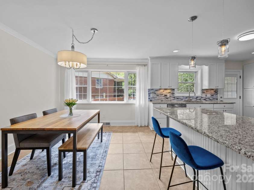 5301 Baker Drive, Charlotte, NC 28210.  MLS# CAR4246783, YatesRealty ID 14446. 