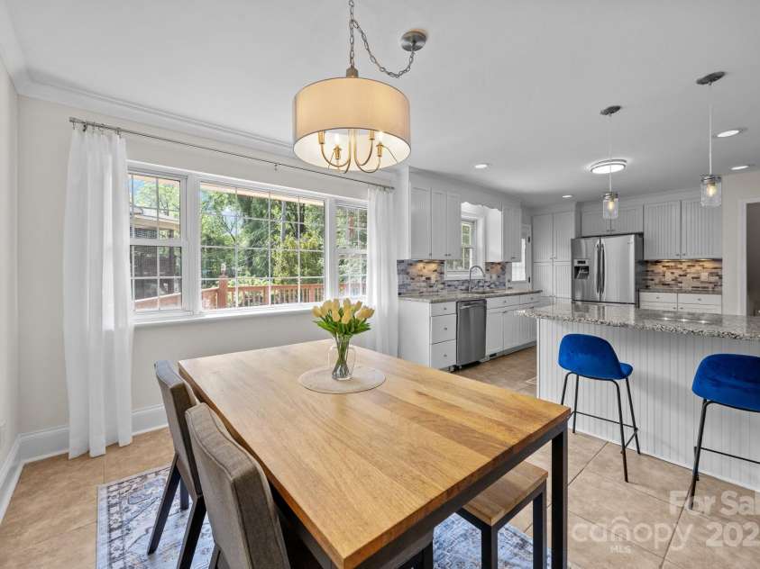 5301 Baker Drive, Charlotte, NC 28210.  MLS# CAR4246783, YatesRealty ID 14446. 