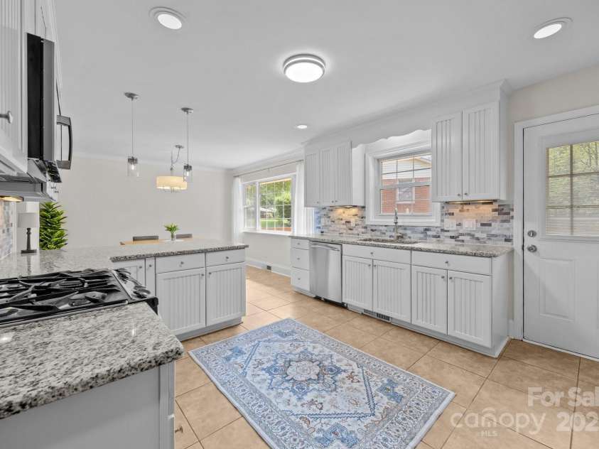 5301 Baker Drive, Charlotte, NC 28210.  MLS# CAR4246783, YatesRealty ID 14446. 