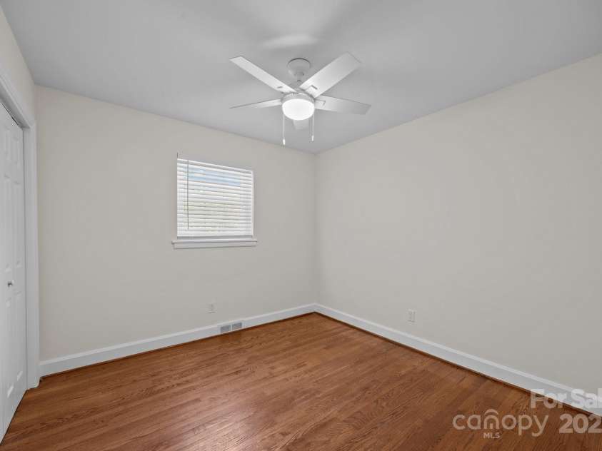 5301 Baker Drive, Charlotte, NC 28210.  MLS# CAR4246783, YatesRealty ID 14446. 