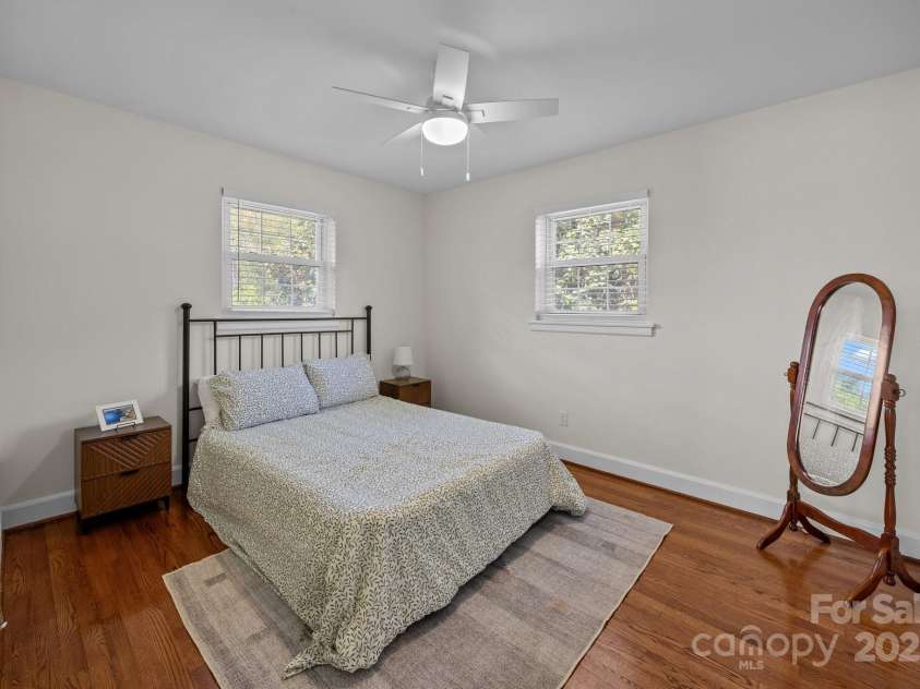 5301 Baker Drive, Charlotte, NC 28210.  MLS# CAR4246783, YatesRealty ID 14446. 