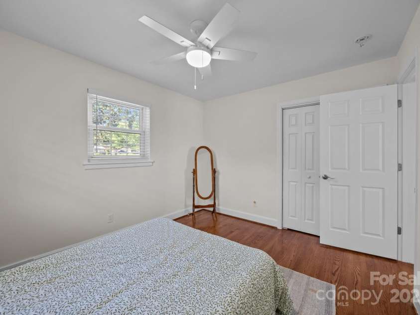 5301 Baker Drive, Charlotte, NC 28210.  MLS# CAR4246783, YatesRealty ID 14446. 