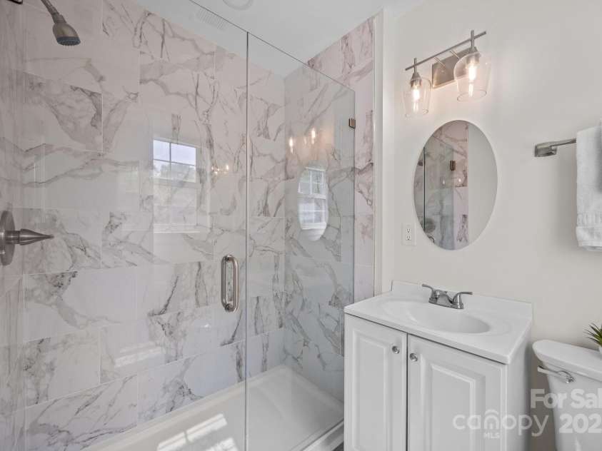 5301 Baker Drive, Charlotte, NC 28210.  MLS# CAR4246783, YatesRealty ID 14446. 