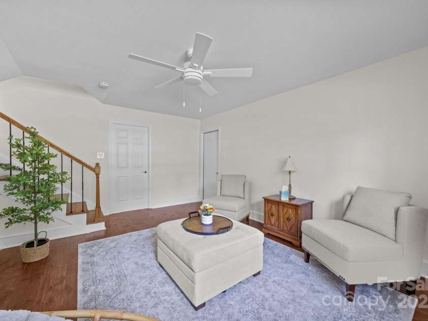 5301 Baker Drive, Charlotte, NC 28210.  MLS# CAR4246783, YatesRealty ID 14446. 