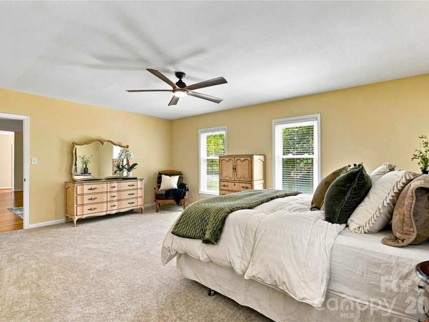2429 Cassidy Drive, Davidson, NC 28036.  MLS# CAR4420057, YatesRealty ID 14449. Primary