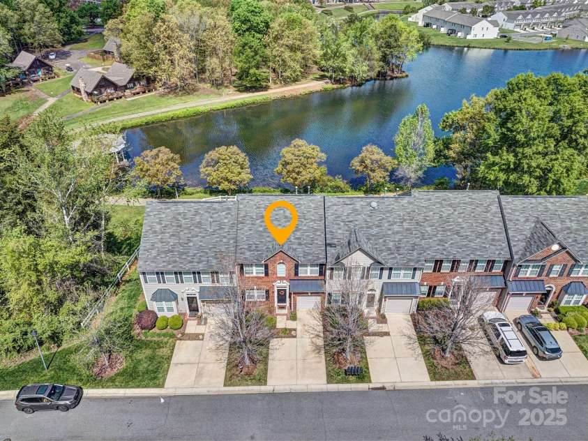 4011 Fenworth Court, Fort Mill, SC 29715.  MLS# CAR4244241, YatesRealty ID 14449. 