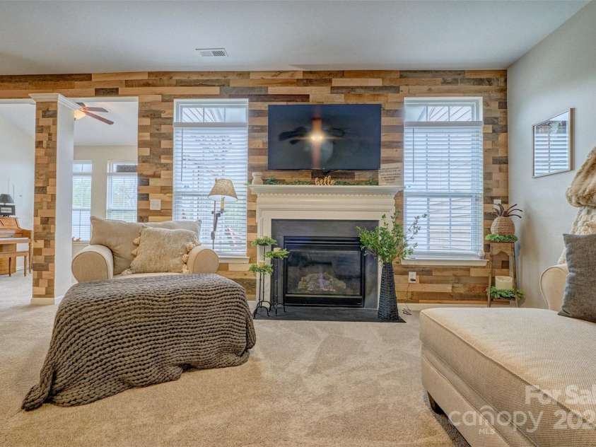 4011 Fenworth Court, Fort Mill, SC 29715.  MLS# CAR4244241, YatesRealty ID 14449. 