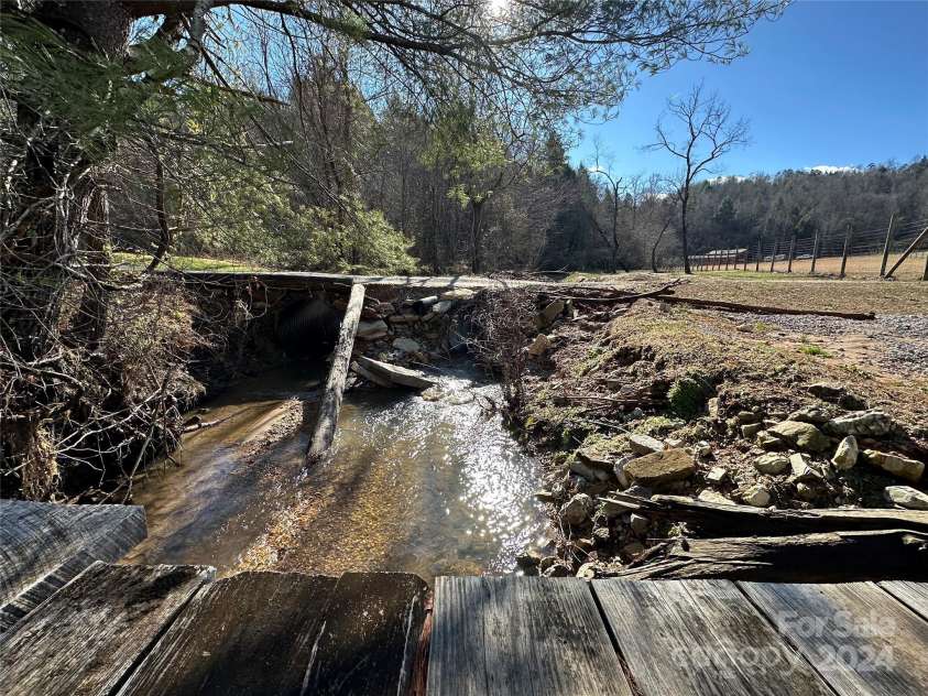 1256 Jakes Branch Road, Marion, NC 28752.  MLS# CAR4209847, YatesRealty ID 1445. Jakes Branch