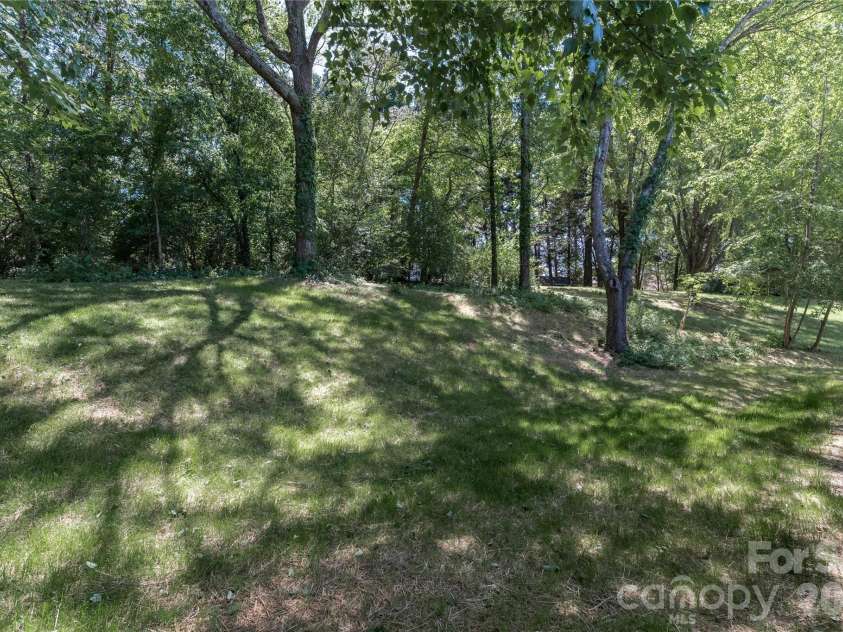 10324 Bon Meade Lane, Cornelius, NC 28031.  MLS# CAR4356891, YatesRealty ID 14450. Backyard