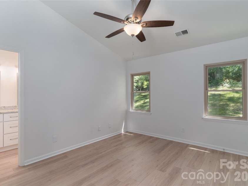 10324 Bon Meade Lane, Cornelius, NC 28031.  MLS# CAR4356891, YatesRealty ID 14450. Primary Bedroom