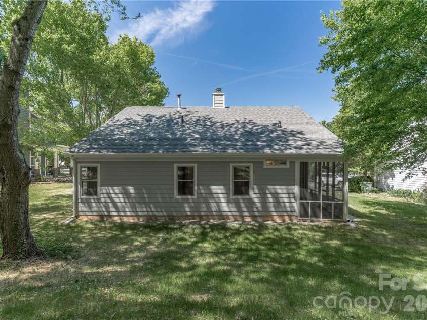 10324 Bon Meade Lane, Cornelius, NC 28031.  MLS# CAR4356891, YatesRealty ID 14450. Rear