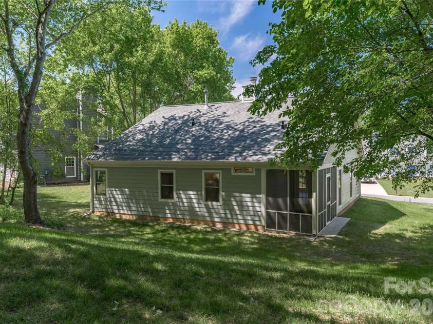 10324 Bon Meade Lane, Cornelius, NC 28031.  MLS# CAR4356891, YatesRealty ID 14450. Rear