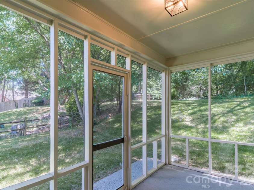 10324 Bon Meade Lane, Cornelius, NC 28031.  MLS# CAR4356891, YatesRealty ID 14450. Screen Porch