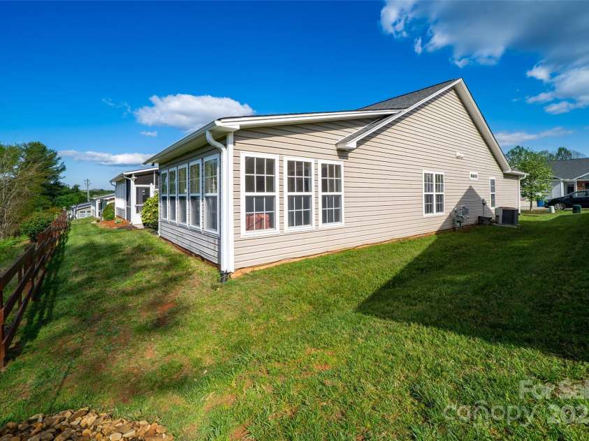 117 Morgan Trace Drive, Valdese, NC 28690.  MLS# CAR4234909, YatesRealty ID 14452. 