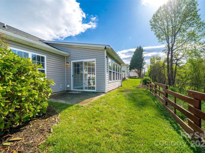 117 Morgan Trace Drive, Valdese, NC 28690.  MLS# CAR4234909, YatesRealty ID 14452. 