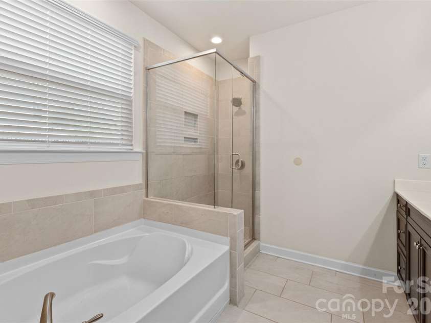 5036 Watersail Way, Clover, SC 29710.  MLS# CAR4368148, YatesRealty ID 14452. Primary Bathroom