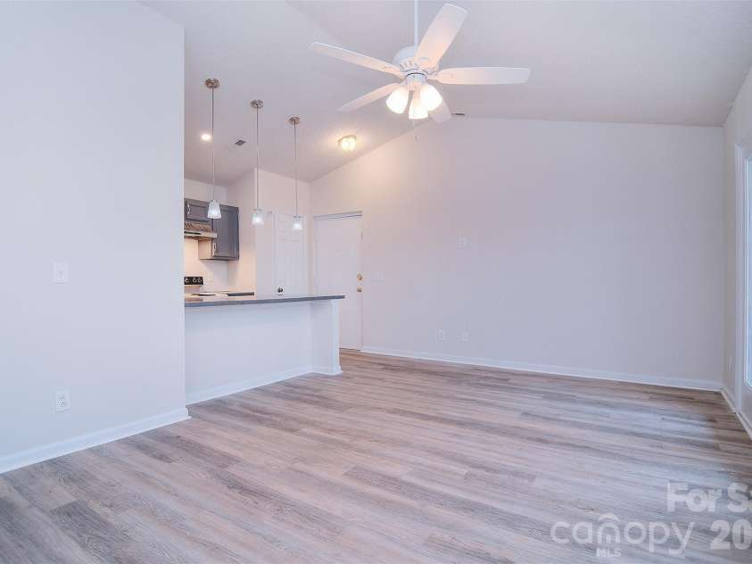 6120 Meadow Rose Lane, Charlotte, NC 28215.  MLS# CAR4405404, YatesRealty ID 14453. 