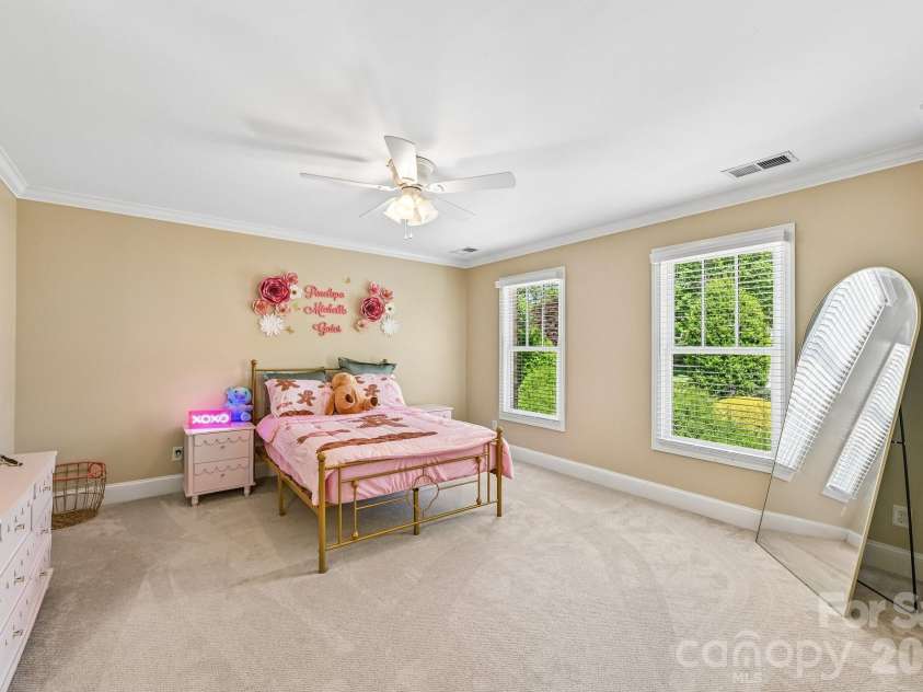 209 37th Avenue Place, Hickory, NC 28601.  MLS# CAR4358488, YatesRealty ID 14454. 
