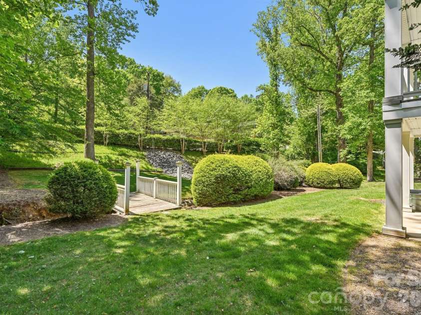 209 37th Avenue Place, Hickory, NC 28601.  MLS# CAR4358488, YatesRealty ID 14454. 