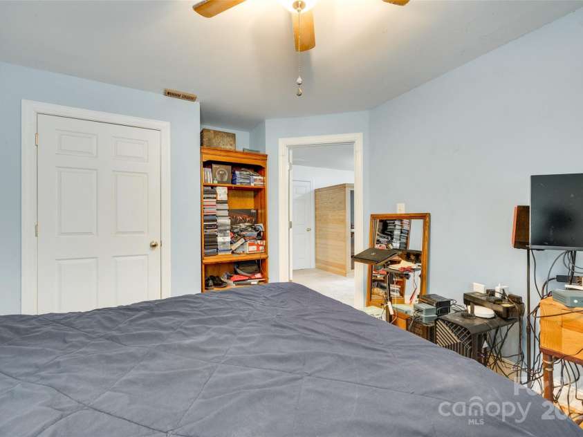 7122 Forest Ridge Road, Matthews, NC 28104.  MLS# CAR4249033, YatesRealty ID 14454. Bedroom in basement