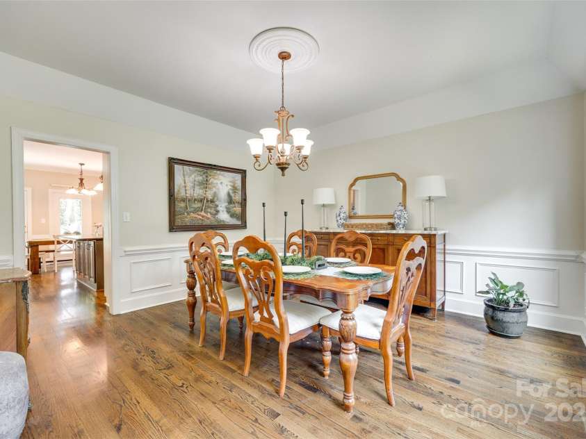 7122 Forest Ridge Road, Matthews, NC 28104.  MLS# CAR4249033, YatesRealty ID 14454. Dining Room
