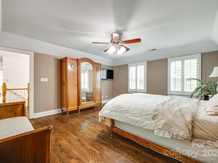 7122 Forest Ridge Road, Matthews, NC 28104.  MLS# CAR4249033, YatesRealty ID 14454. Primary