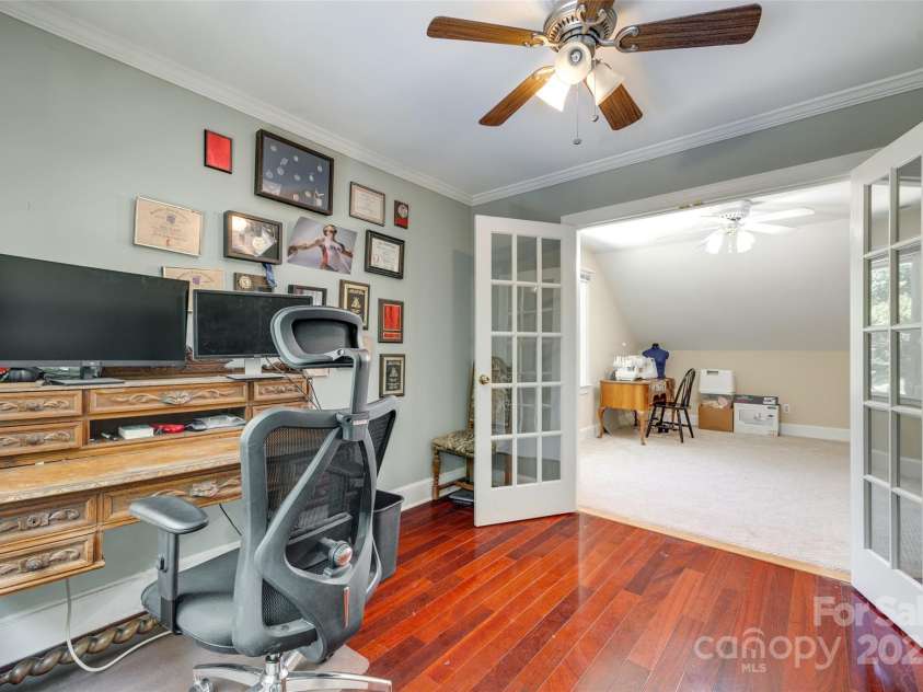 7122 Forest Ridge Road, Matthews, NC 28104.  MLS# CAR4249033, YatesRealty ID 14454. Upstairs office off Bonus