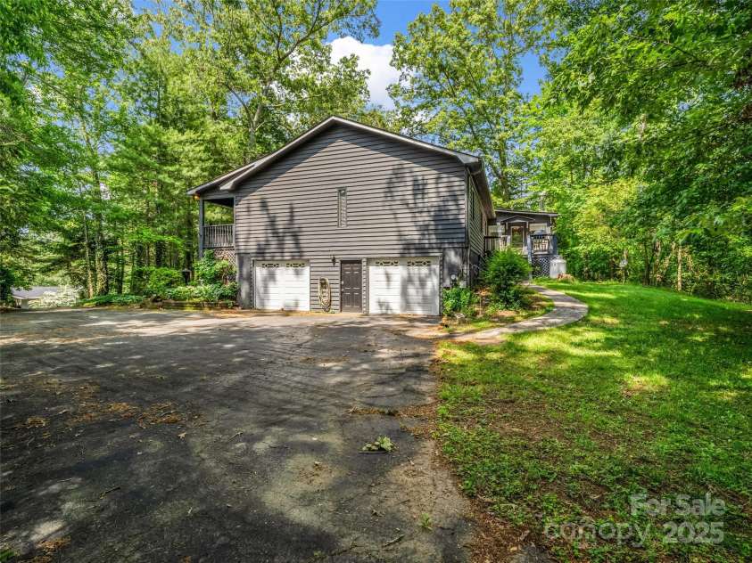 174 Chippendale Drive, Mills River, NC 28759.  MLS# CAR4164743, YatesRealty ID 14455. 