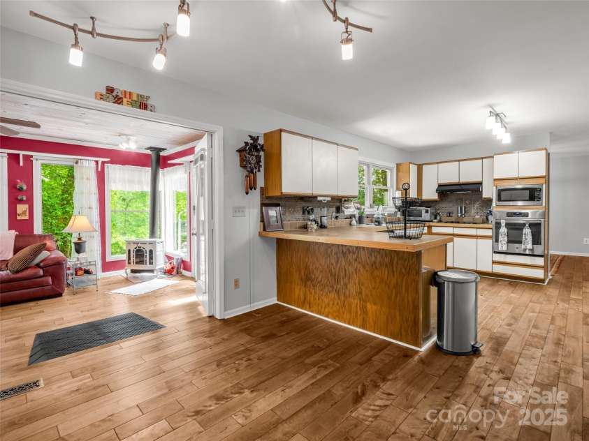 174 Chippendale Drive, Mills River, NC 28759.  MLS# CAR4164743, YatesRealty ID 14455. 