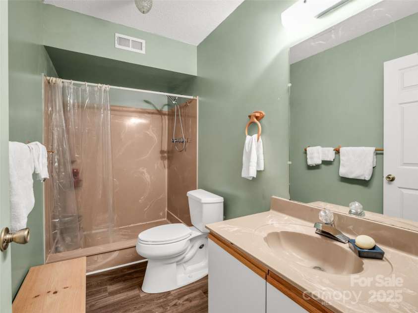 174 Chippendale Drive, Mills River, NC 28759.  MLS# CAR4164743, YatesRealty ID 14455. 