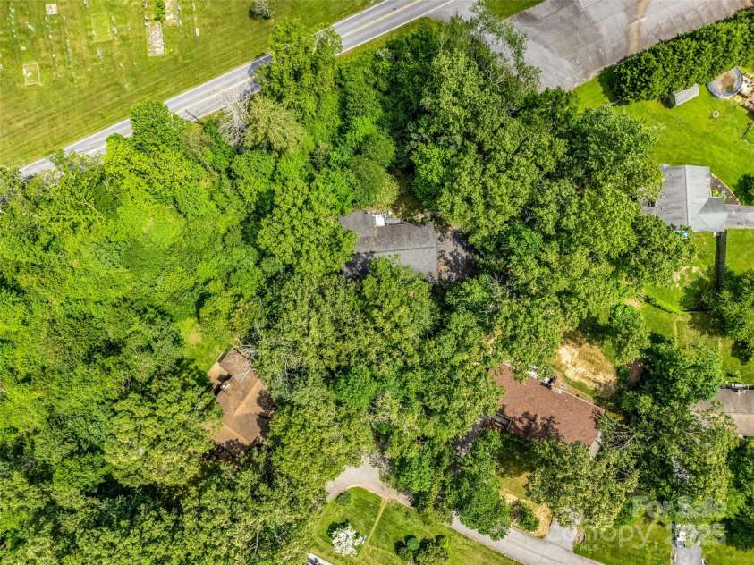 174 Chippendale Drive, Mills River, NC 28759.  MLS# CAR4164743, YatesRealty ID 14455. 