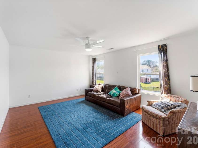 9610 Duxford Lane, Charlotte, NC 28269.  MLS# CAR4361850, YatesRealty ID 14455. 