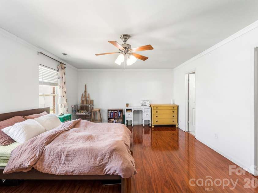 9610 Duxford Lane, Charlotte, NC 28269.  MLS# CAR4361850, YatesRealty ID 14455. 