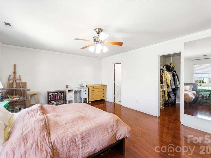 9610 Duxford Lane, Charlotte, NC 28269.  MLS# CAR4361850, YatesRealty ID 14455. 