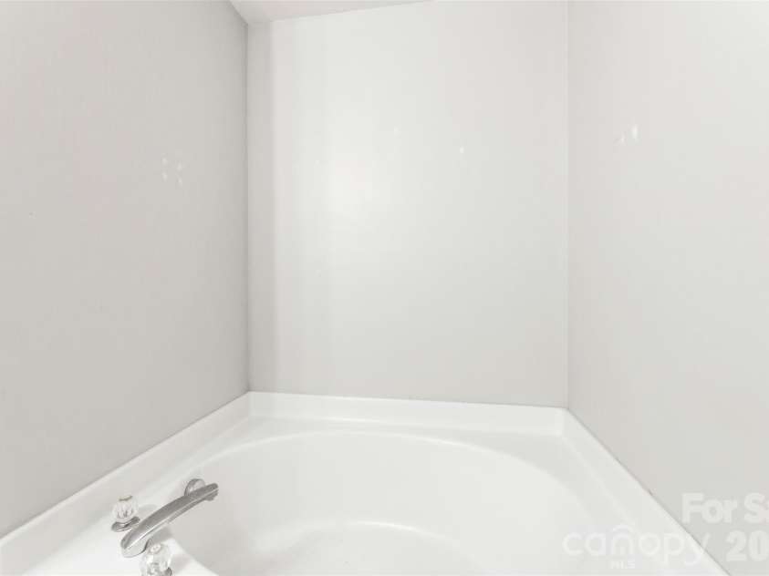9610 Duxford Lane, Charlotte, NC 28269.  MLS# CAR4361850, YatesRealty ID 14455. 