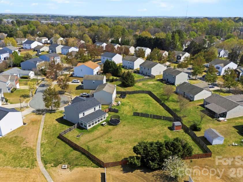 9610 Duxford Lane, Charlotte, NC 28269.  MLS# CAR4361850, YatesRealty ID 14455. 