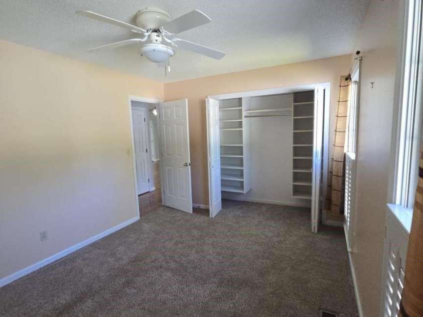 15 Primrose Lane, Asheville, NC 28805.  MLS# CAR4234241, YatesRealty ID 14456. 