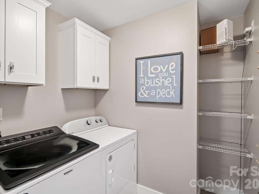 61 Sky Top View, Marshall, NC 28753.  MLS# CAR4338638, YatesRealty ID 14456. 