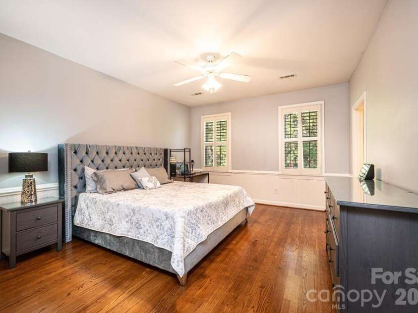 560 20th Avenue Court, Hickory, NC 28601.  MLS# CAR4323314, YatesRealty ID 14457. Bedroom #3