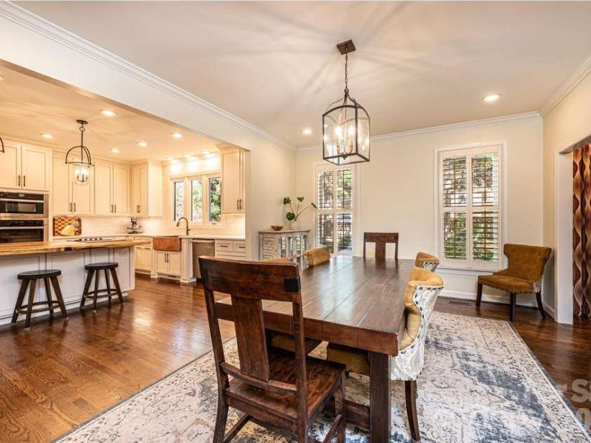 560 20th Avenue Court, Hickory, NC 28601.  MLS# CAR4323314, YatesRealty ID 14457. Dining area big enough for an 8+ top table