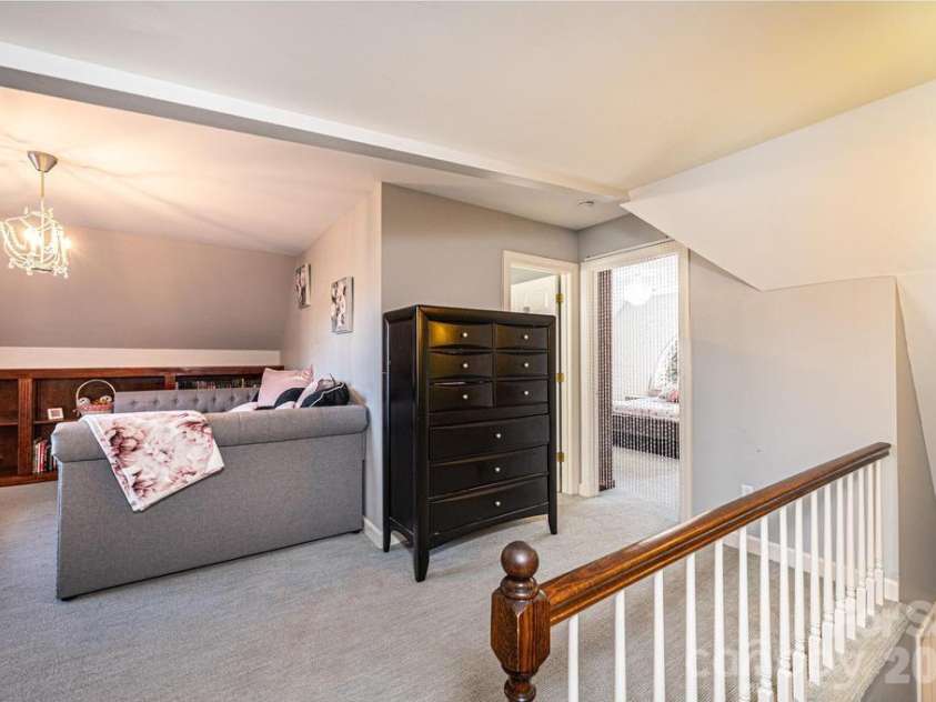 560 20th Avenue Court, Hickory, NC 28601.  MLS# CAR4323314, YatesRealty ID 14457. Third floor has two rooms and a full bath.