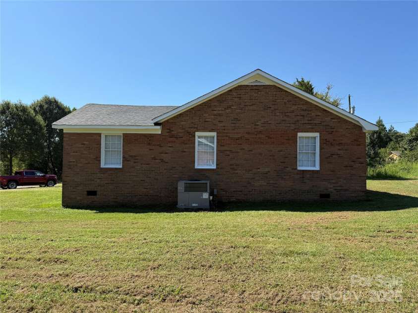 837 Sikes Mill Road, Monroe, NC 28110.  MLS# CAR4309723, YatesRealty ID 14459. 