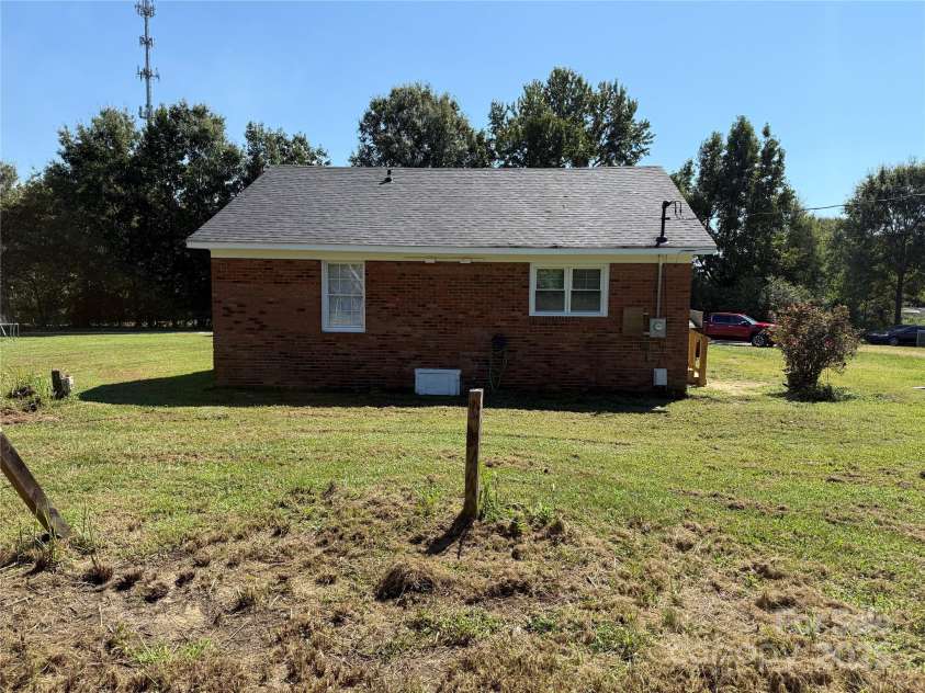 837 Sikes Mill Road, Monroe, NC 28110.  MLS# CAR4309723, YatesRealty ID 14459. 